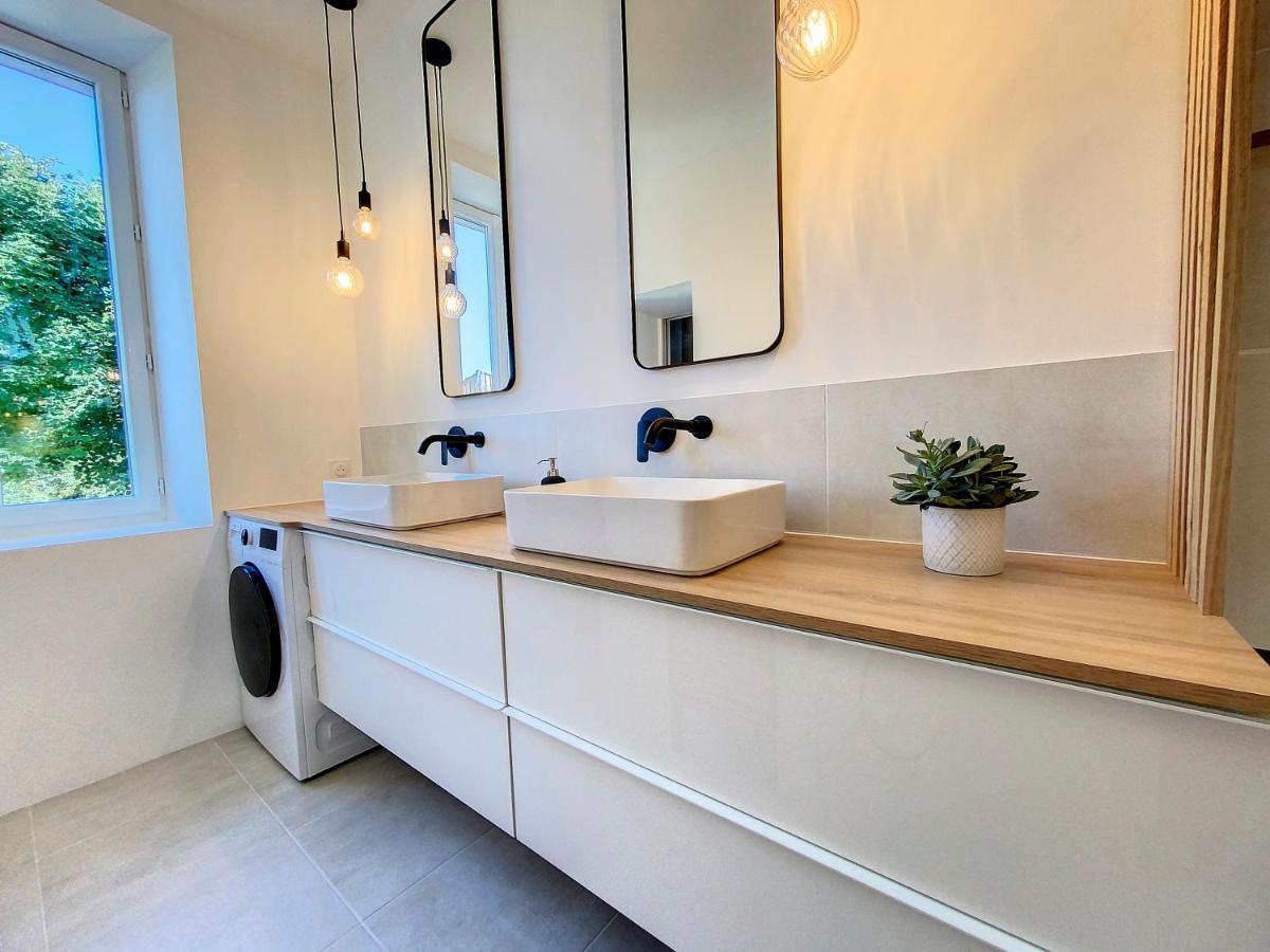 Appartchic - Appartement Standing - Plein Centre & Parking Prive Créon Exterior photo